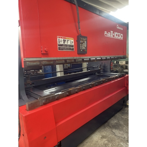 Máy chấn AMADA 3010