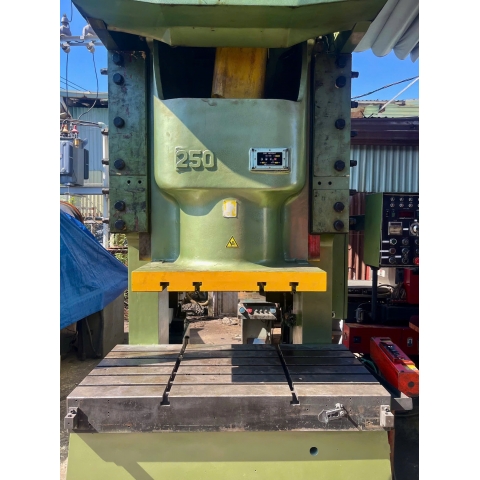 Máy dập SANGYONG MODEL ECS -250
