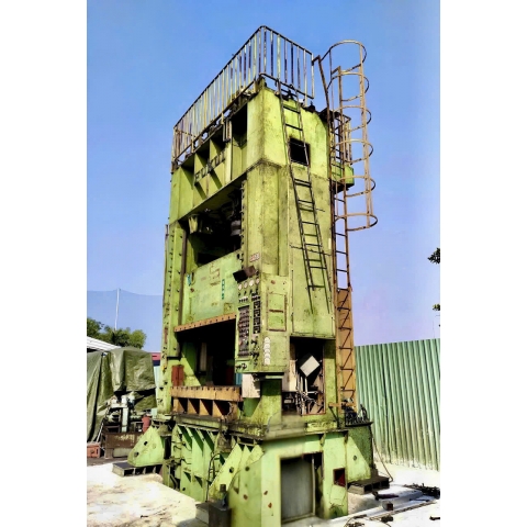 Máy ép thủy lực FUKUI 600 tấn 