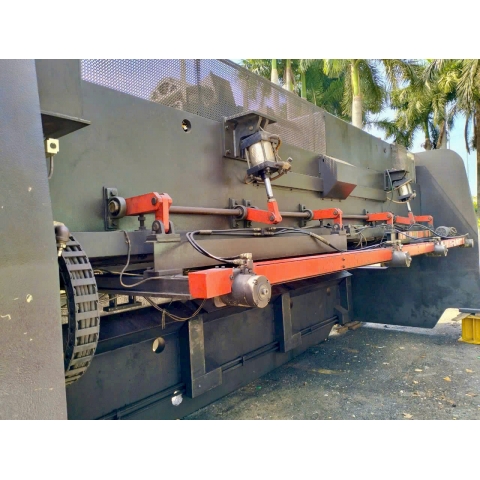 Máy cắt thủy lực Amada H-6016